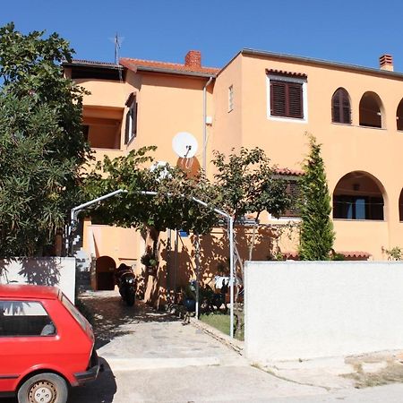 Apartments With A Parking Space Medulin - 7208 Exterior foto