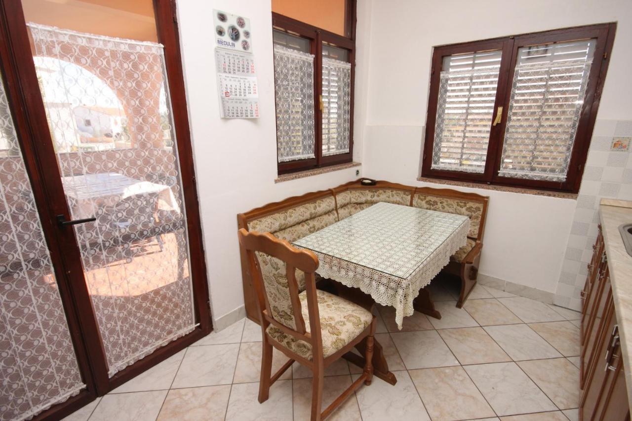 Apartments With A Parking Space Medulin - 7208 Exterior foto